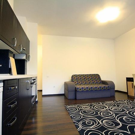 Main Street Apartments คีชีเนา ภายนอก รูปภาพ