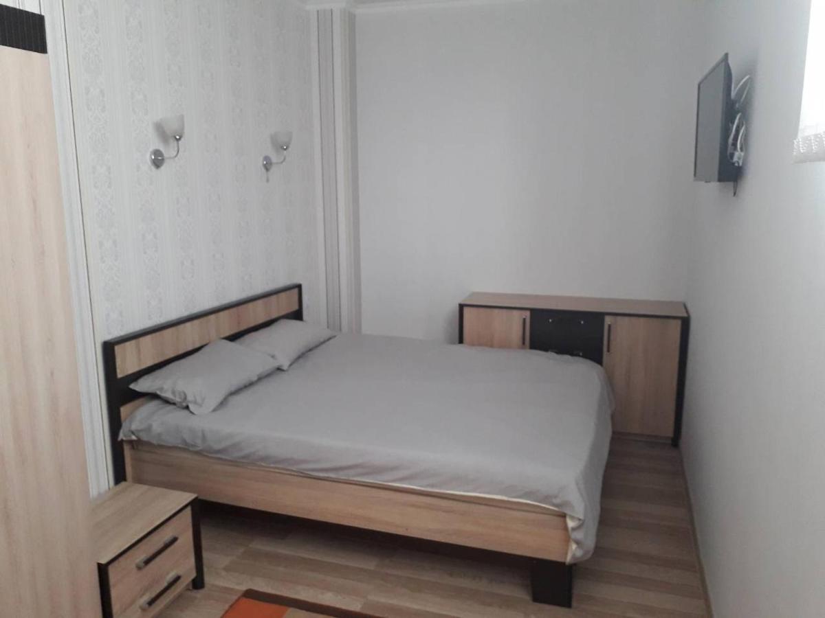 Main Street Apartments คีชีเนา ภายนอก รูปภาพ