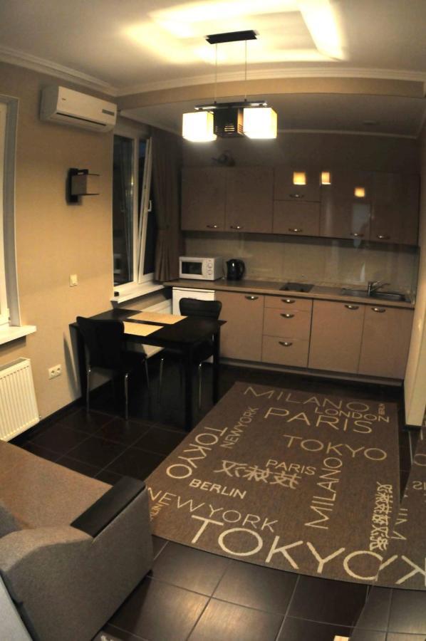 Main Street Apartments คีชีเนา ภายนอก รูปภาพ