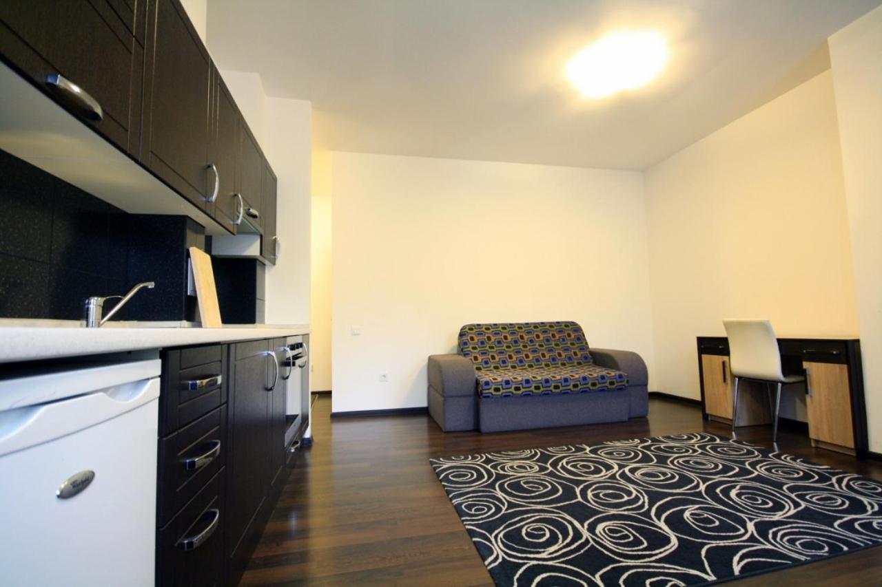 Main Street Apartments คีชีเนา ภายนอก รูปภาพ